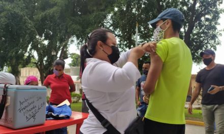 Realizan jornada de vacunación contra la influenza en Linares Alcántara