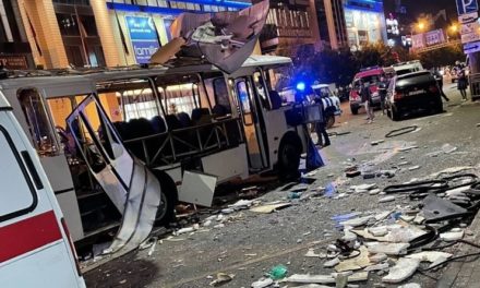 Explosión de un autobús en el centro de la ciudad rusa de Vorónezh deja al menos 14 heridos de gravedad