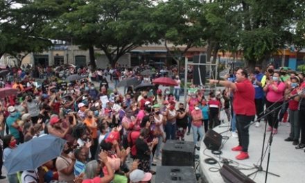 Militancia Roja de Libertador celebró triunfo de Régulo La Cruz en Primarias del 8A