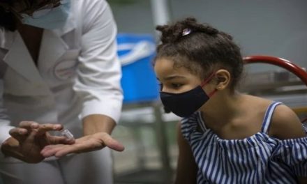 Niños cubanos reciben última dosis antiCovid de ensayo clínico