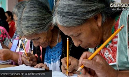 Venezuela celebra el Día Internacional de la Alfabetización siendo una Patria libre de las sombras del analfabetismo
