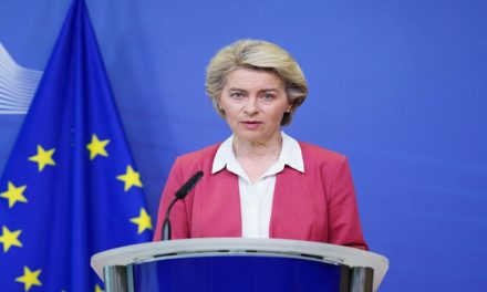 Bruselas tomará medidas contra Polonia por “socavar independencia judicial”