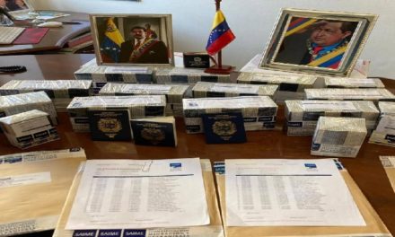 Consulado de Venezuela en Milán entrega más de 800 pasaportes y 300 prórrogas