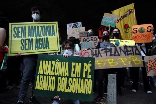 Denuncian a Bolsonaro ante La Haya por deforestación amazónica