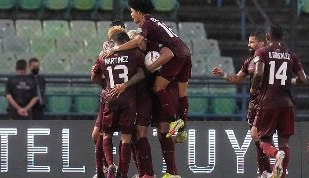 La Vinotinto remontó y se quedó con el triunfo ante Ecuador 2-1