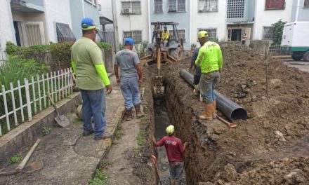 Plan 200 Carabobo continúa rehabilitando colectores de aguas servidas en el municipio Sucre