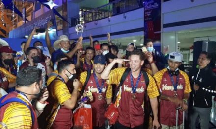 Venezuela recibió con orgullo al equipo Campeón Mundial de Béisbol Sub-23