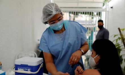 Venezuela logra 84% del personal de educación vacunados contra la Covid-19