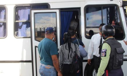 Gobernadora Karina Carpio autorizó incorporación de unidades de transporte para optimizar movilidad hacia las Costas de Aragua