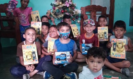 Niños y niñas del municipio Bolívar en Aragua recibieron una sonrisa en Navidad