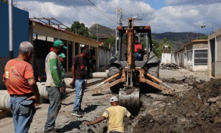 Sustituidos 477 metros de colectores en diferentes comunidades de Mariño