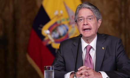 Contraloría ecuatoriana archiva investigación contra presidente Lasso