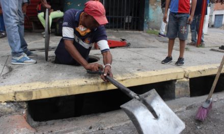 Alcaldía de Girardot intensifica limpieza del sistema de drenaje en el municipio