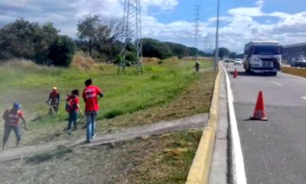 Gobierno Bolivariano de Aragua se mantiene desplegado en la entidad con jornadas de limpieza