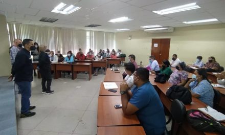 Personal de salud de Aragua participa en Taller de actualización de COVID-19