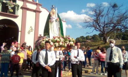 Feligresía católica en Ribas rindió tributo a la santísima Virgen de La Candelaria