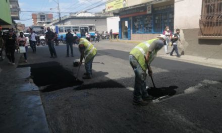 Inició plan de asfaltado para mejorar vías en Ribas