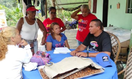 Costaragua asistió a más de 80 familias en el caserío Romerito de Choroní