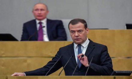 Expresidente ruso Dmitri Medvédev: «Se avecina un nuevo orden financiero mundial»