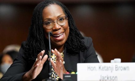Primera mujer afroamericana hará historia en Supremo de EEUU