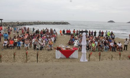 Creyentes asistieron con mucha fe a la tradicional Bendición del Mar en Costa de Oro