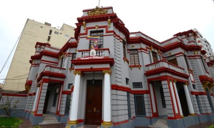 Embajada de Venezuela en Perú exige justicia en caso de niño venezolano golpeado por compañeros de clase