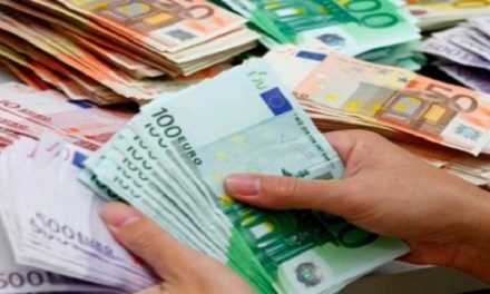 Mesas de cambio cotizan el dólar en Bs. 5,01 y el euro en Bs. 5,35
