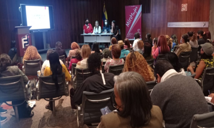 Foro de mujer trabajadora aborda impulso de venezolanas en la economía del país