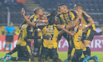 Deportivo Táchira golea y sueña con octavos en la Libertadores