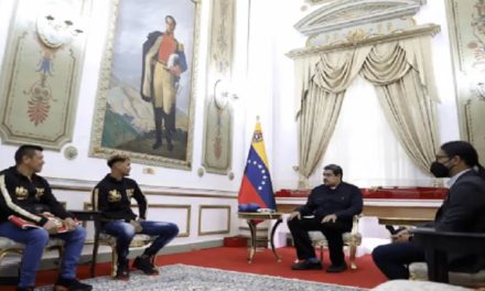 Presidente Maduro recibe a Campeón Mundial Juvenil de boxeo, Ender “El Tigre” Luces