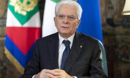 Insta presidente italiano a fomentar cultura contraria a discriminación