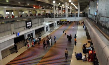Nuevas medidas de prevención COVID-19 se implementarán en vuelos hacia Venezuela
