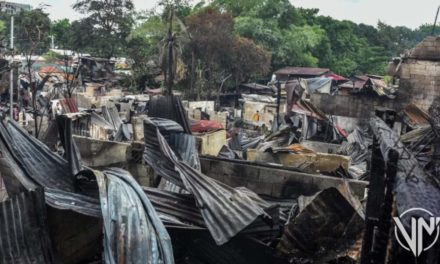 Al menos 8 muertos dejó incendio en Filipinas
