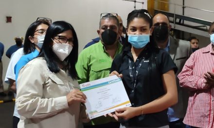 Empleados de empresas aragüeñas fueron certificado por el INCES