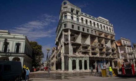 Avanza en Cuba restauración en el hotel Saratoga