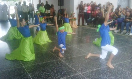 Cultores de la danza brindaron emotivo tributo a San Juan Bautista