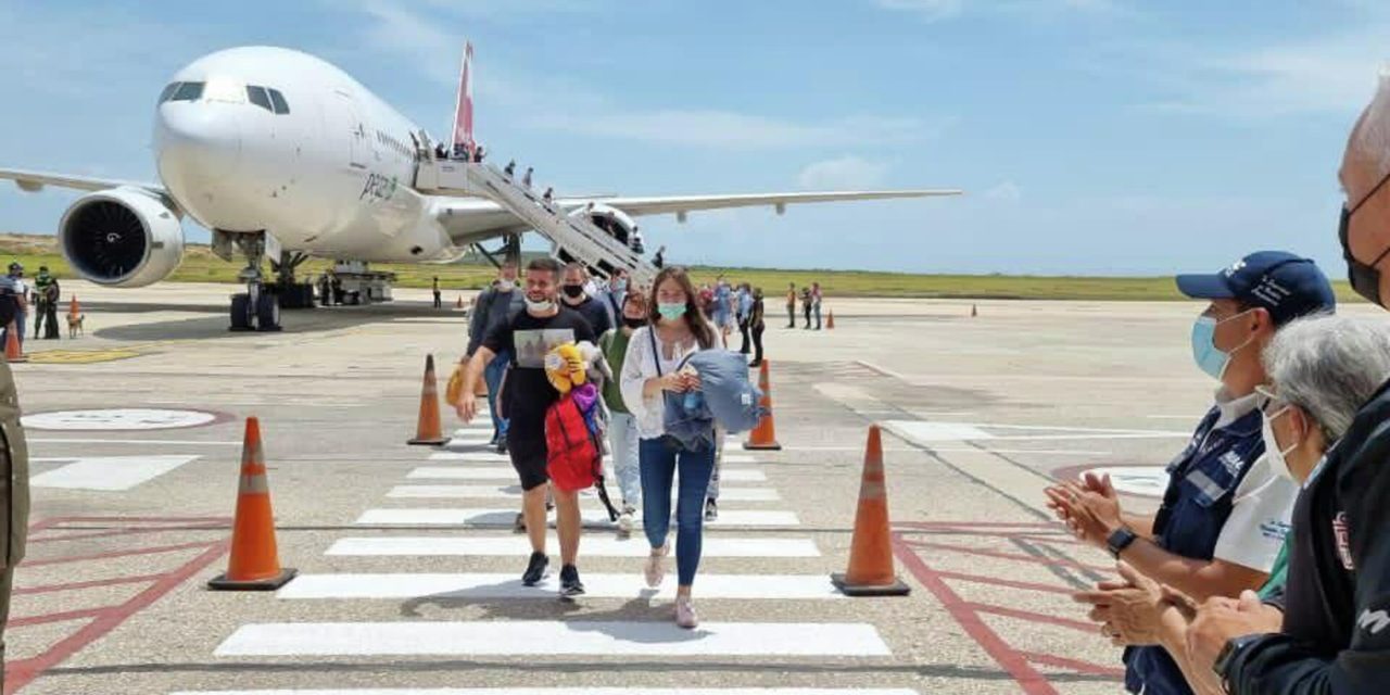 En el vuelo llegaron al país por la Isla de Margarita | Foto Agencias