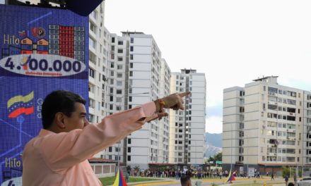 Presidente Maduro reitera compromiso con entrega de viviendas al pueblo venezolano