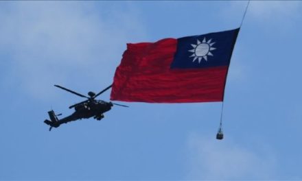 China insta a EE.UU. a revertir venta de armas a Taiwán