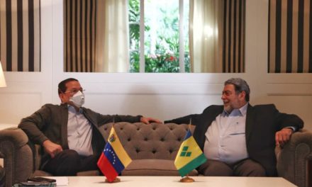 Canciller recibió credenciales del nuevo embajador de San Vicente y las Granadinas
