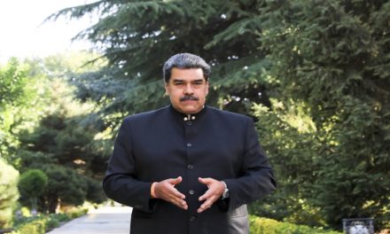 Maduro llama a mantener las medidas de bioseguridad contra la COVID-19
