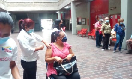 Inces Región Aragua realizó jornada de vacunación para sus trabajadores