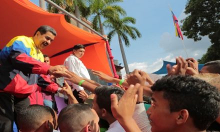 Presidente Maduro: Elección de jefes de calle es un proceso histórico de democracia