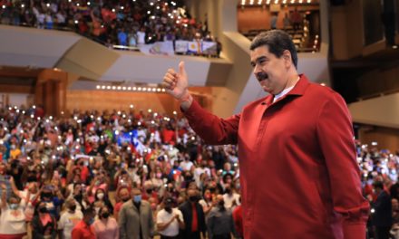 Maduro reitera espíritu de resistencia ante bloqueo económico impuesto por EEUU