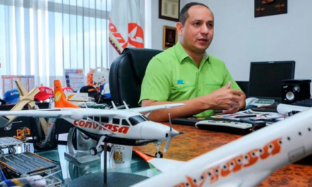 Ministro Velásquez Araguayán destaca labor de los medios de comunicación para devolución de avión retenido
