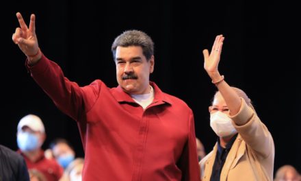 Presidente Maduro destaca trabajo productivo para construir economía estable