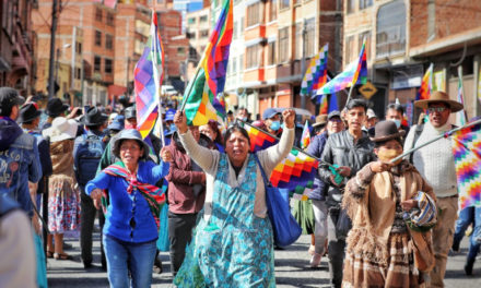 Pueblo boliviano aboga por fortalecer su democracia y economía
