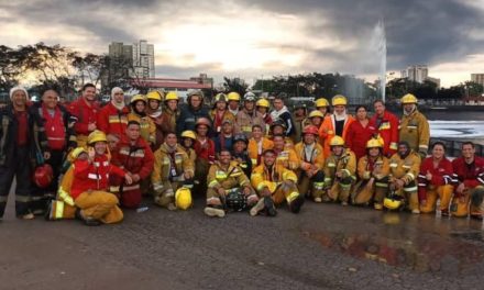 Destacada labor de bomberos tras incendio de refinería en Anzoátegui