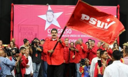 Maduro: El PSUV es un partido de valores e identidad profunda