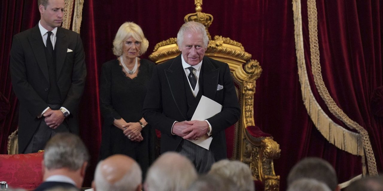 Carlos III, primogénito y heredero de Isabel II, fue proclamado el monarca del Reino Unido | FOTO AGENCIAS